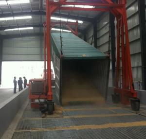 China Tilt Type Mobile Container Crane , Container Lifting / Container Handling Crane on sale