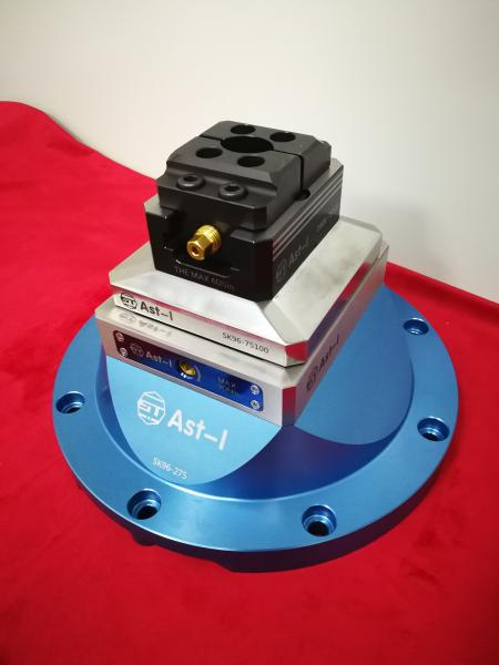 Cheap Self Centering Vise 5 Axis Milling Machine Vise 0.02mm With 4 Pull Studs for sale