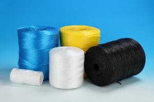 China 1-2g/M Reaper Binder Twine UV Treated Tying Plastic for garden usage on sale
