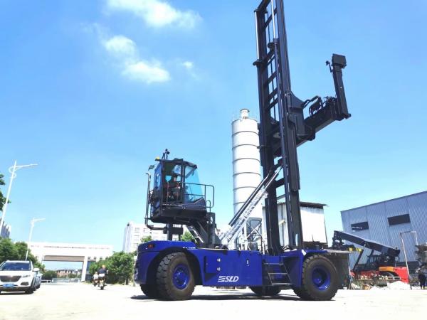 Cheap OEM 9 Ton Load Forklift Container Handler With Cummins Engine for sale