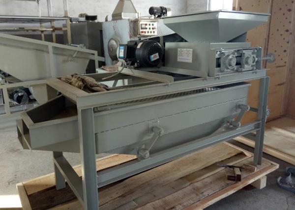 Cheap Carbon Steel Nut Processing Machine / Hazelnut Almond Nut Cracker Machine for sale