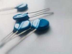 14D681K Heatproof Zinc Oxide Varistors Anti Interference Durable