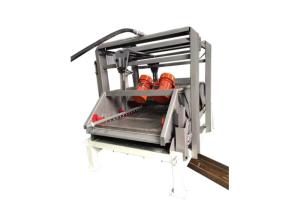 China Rectangular Vibrating Solid Liquid Separator Dual Motion on sale