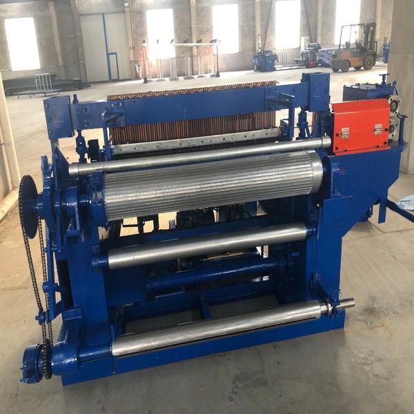 Cheap 4ft Width 220V Roll Mesh Welding Machine Reduction Gearbox Stainless for sale
