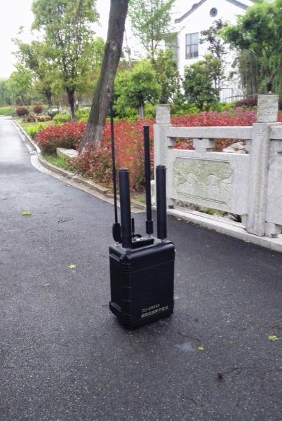 Cheap AC220V Bomb Signal Jammer With Automatic Digital Interference Code Technology for sale