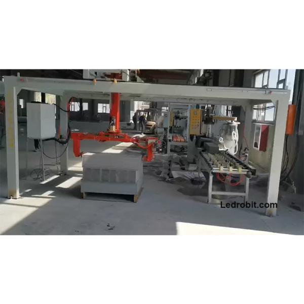 PLC Automatic Clamp Loading Unloading Machine For Handling Industrial Handling