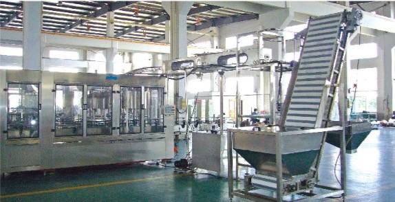 Cheap Auto PET Bottle Filling Machine With Blowing Filling Capping 3 In One Functions for sale