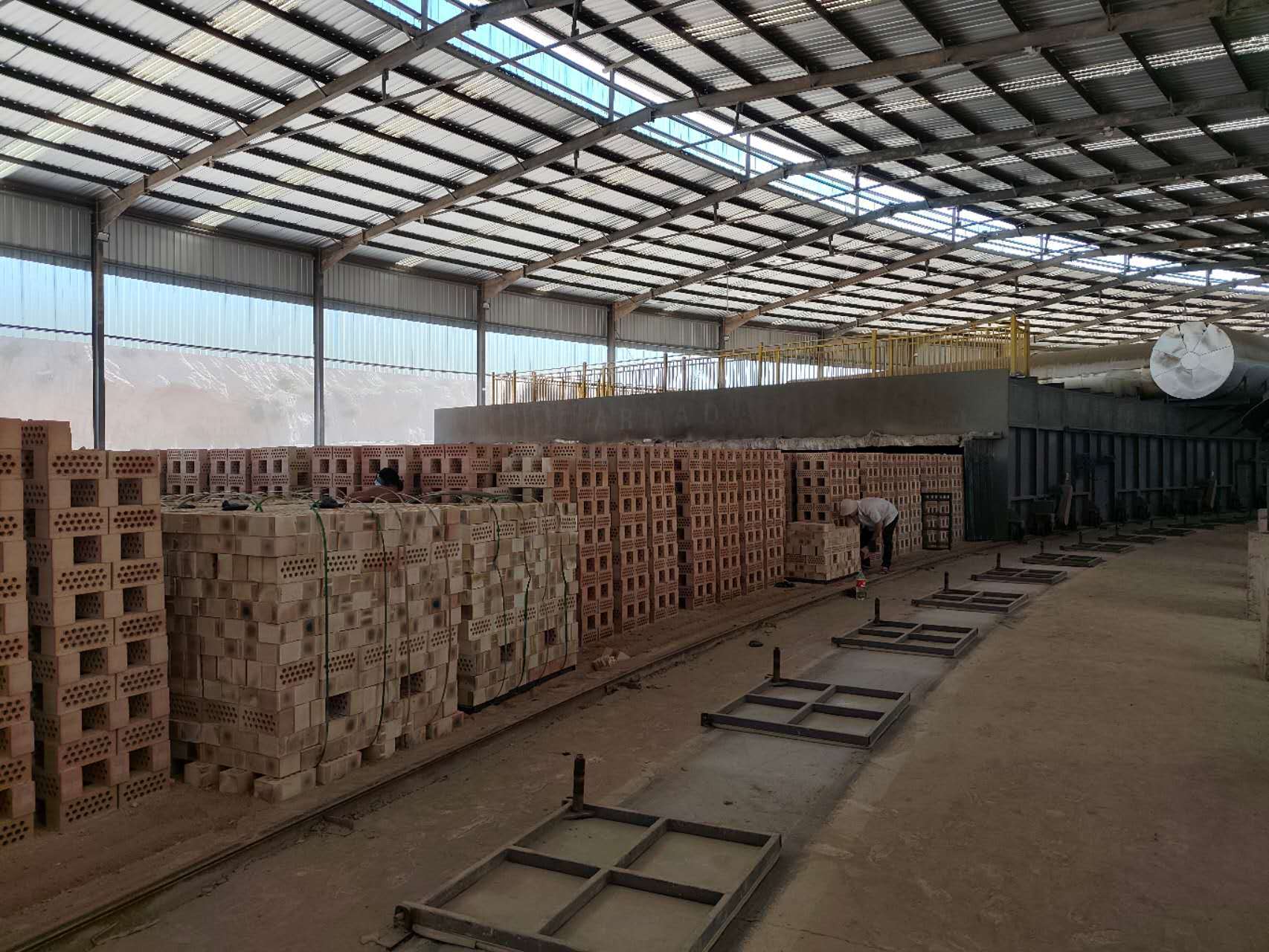 Mobile Tunnel Kiln for Brick Firing Featuring Flexible Installation and Uniform Heat Distribution