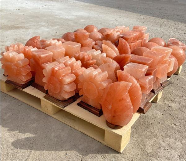 Cheap OEM Carved Himalayan Salt Lamp With Solid Wooden Base for sale
