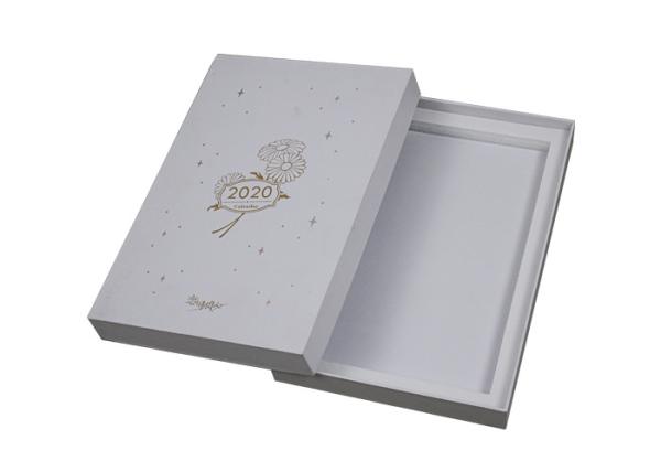 Cheap 40x33x11cm Custom Paper Box Packaging Protective Varnish With Inserts for sale