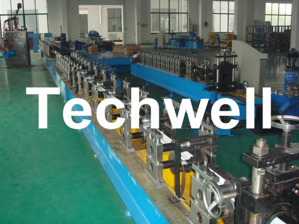 Cheap Flying Saw Cutting 0.7 - 1.0mm PU Foam Shutter Door Roll Forming Machine for sale