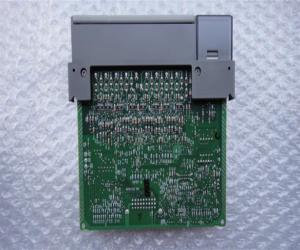 Allen-Bradley 1746-NI16V Analog Input Module  Logic Controller Module