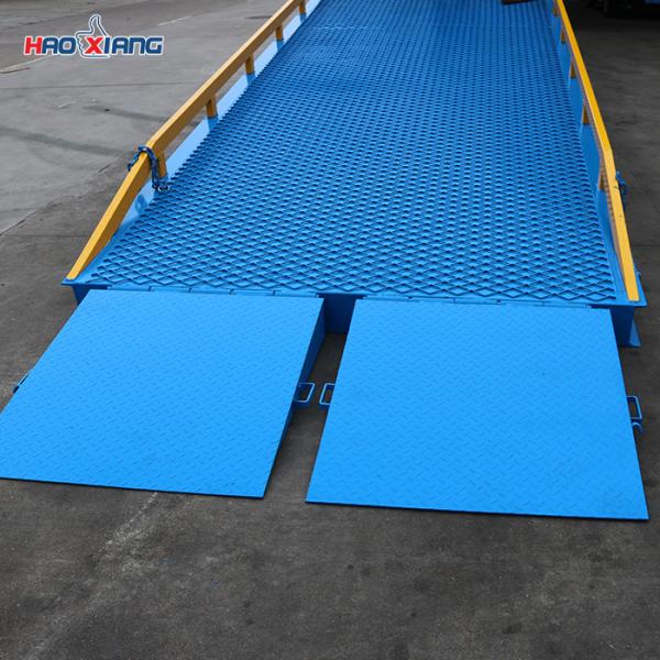Cheap Adjustable Portable Container Loading Ramps 20ton Loading Dock Hydraulic Ramp for sale