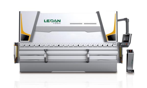 Cheap High Efficiency CNC Press Brake Machine With Automatic Compensation Worktable for sale