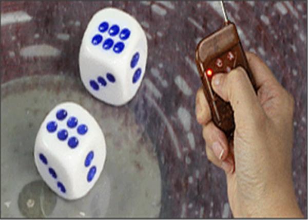Plastic Voice Casino Games Dice Cheating Device With Cell Phone For Cheating Games