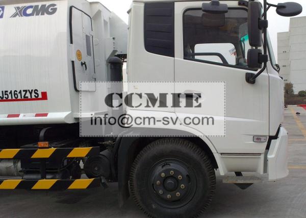 Cheap Hydraulic Rear Loader Garbage Trucks for Compressing / Collecting Trash for sale