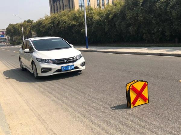 Cheap Flashing Warning Effect LED Arrow Board Dynamic Modes for sale