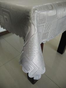 Best Hot selling products-100% Polyester Jacquard table cloth with geometric figure wholesale