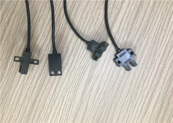 Cheap 5-24V DC Micro Photoelectric Sensor , Diffuse Type Photo Sensor Long Service Life for sale