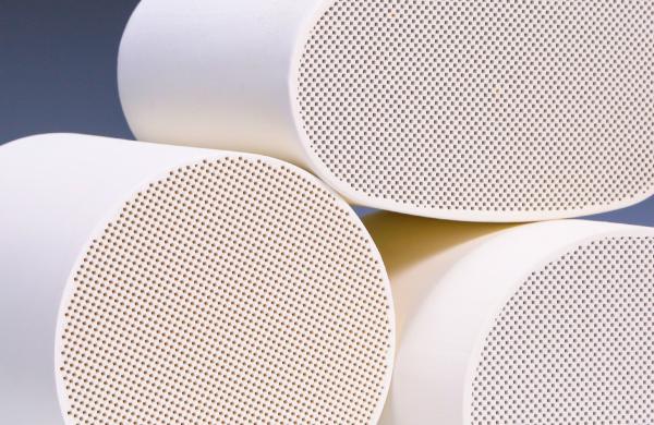 Cheap 100CSI Automobile DPF Substrate , Cordierite Diesel Particulate Filters for sale