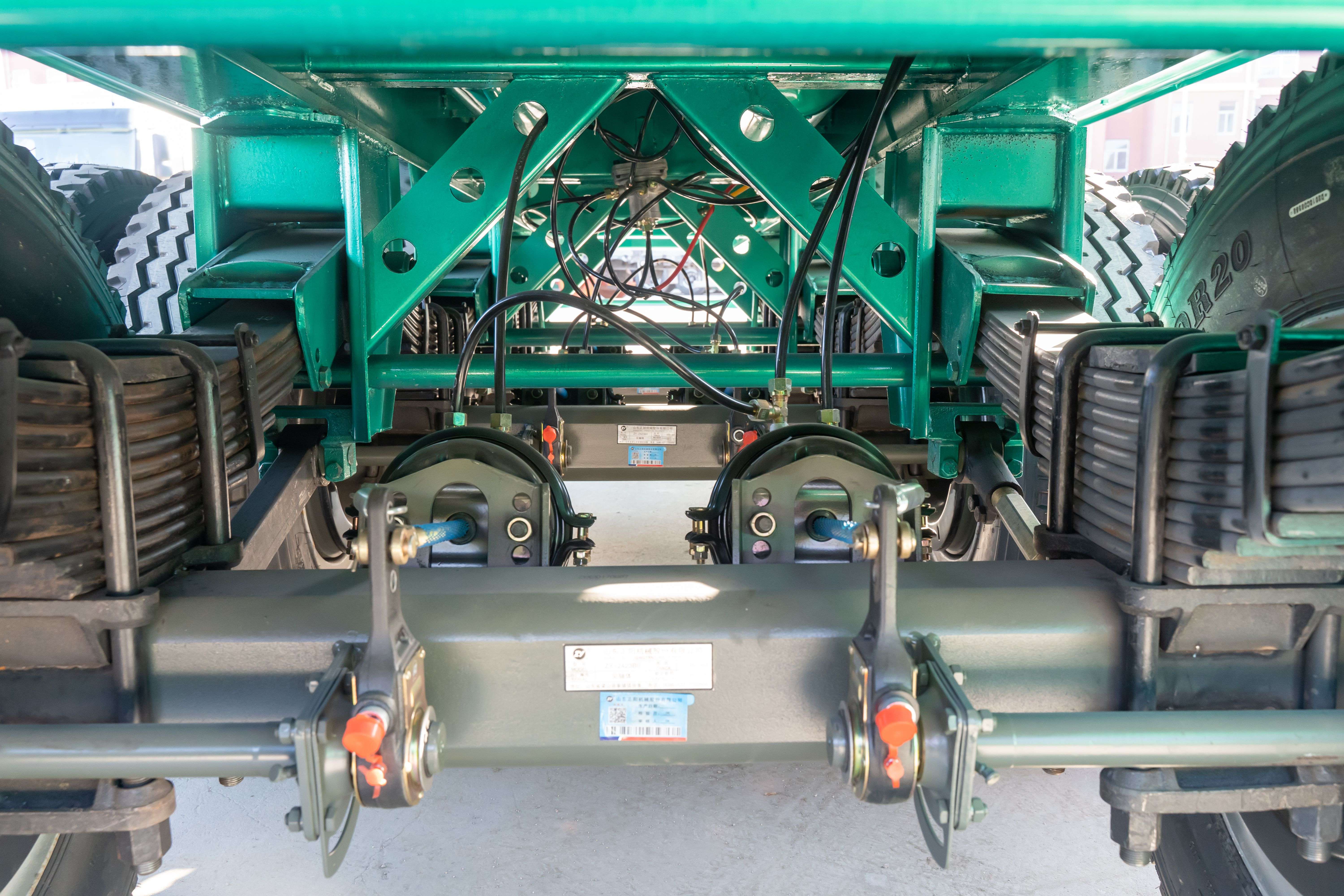 Truck Trailer 40 Cubic Meter Dump Tipper Semi Trailer with JOST or Yahua Landing Gear
