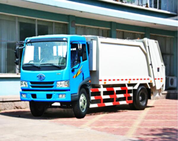 Cheap LHD / RHD Steering Garbage Truck With Compactor , 4x2 Refuse Compactor Truck for sale
