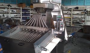 China Adjustable Capsule Sorting Machine / Equipment For Sorting Softgel / Paintball on sale