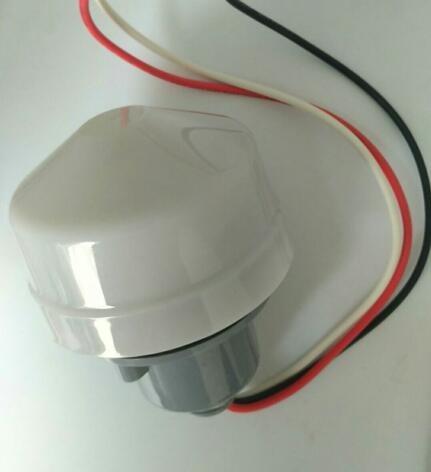 Cheap Light Control Sensor Switch For Sodium Or Mercury Or Matal Halogen Lamp 10-45Lux Sensor Controller Automaticly for sale