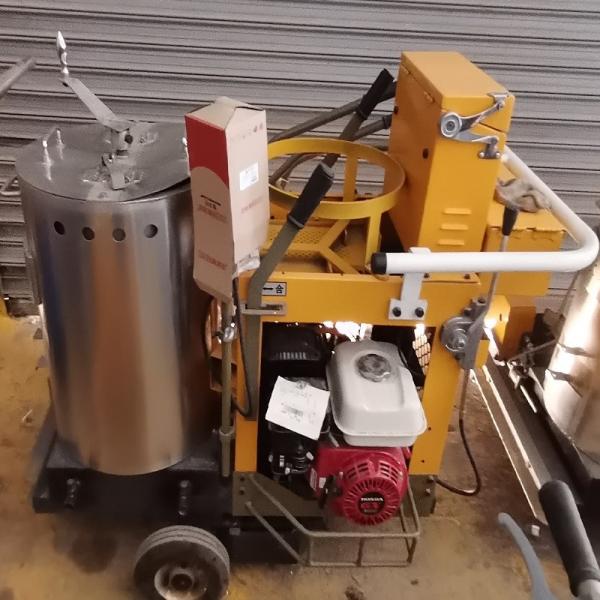 Cheap Road Thermoplastic Line Striping Machine Speed 10-20m/Min for sale