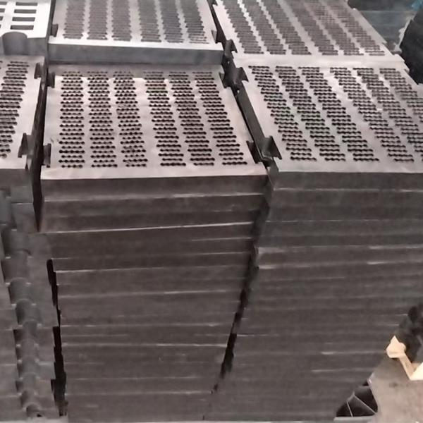 Cheap Adjustable Hole Rubber Screen Panels For Mining Specific Vibrating Screens for sale