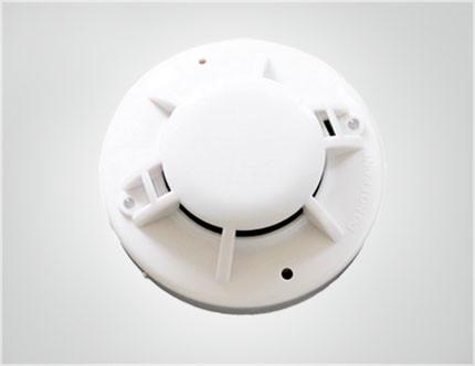 Cheap YT142 4-Wire Smoke Detector with Relay Output for sale