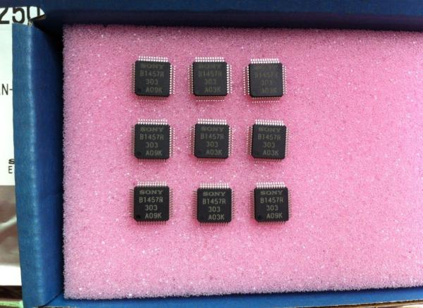 Cheap 24 BIT Transmitter Chip With EGA VGA WVGA SVGA Resolution CXB1457R for sale