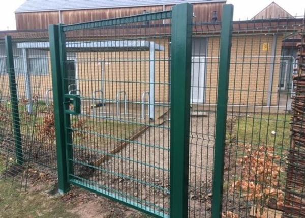 Cheap 1.2*1m Metal Garden Fence Gate With Security Lock for sale