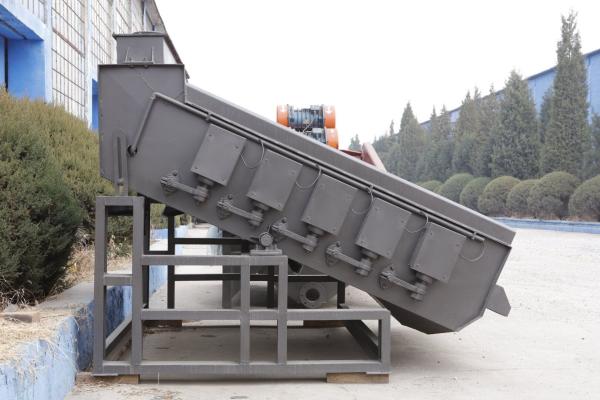 Cheap High Strength 1Layer Vibrating Screen Feeder Crusher Mining Machine for sale