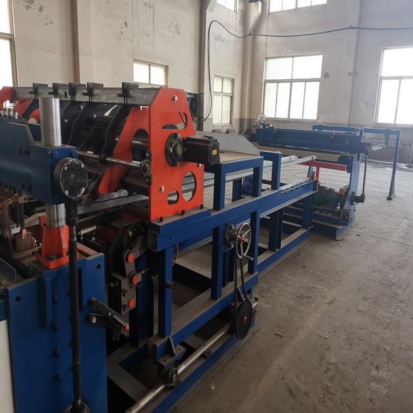 Cheap PLC Screen Servo Motor CNC Spot Welding Machine 3300mm Mesh Width for sale