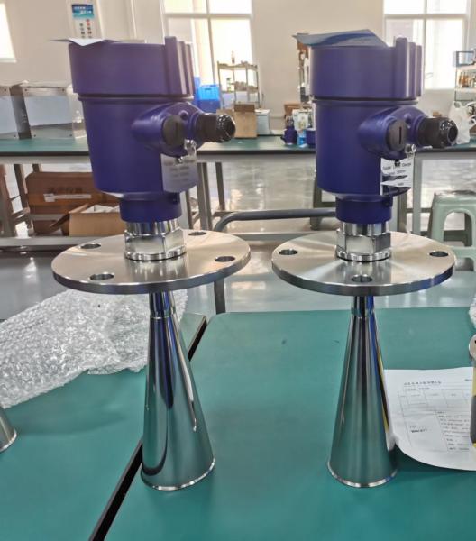 Cheap LCD Display Radar Level Transmitter For Liquid Solid Powder Guided Wave for sale