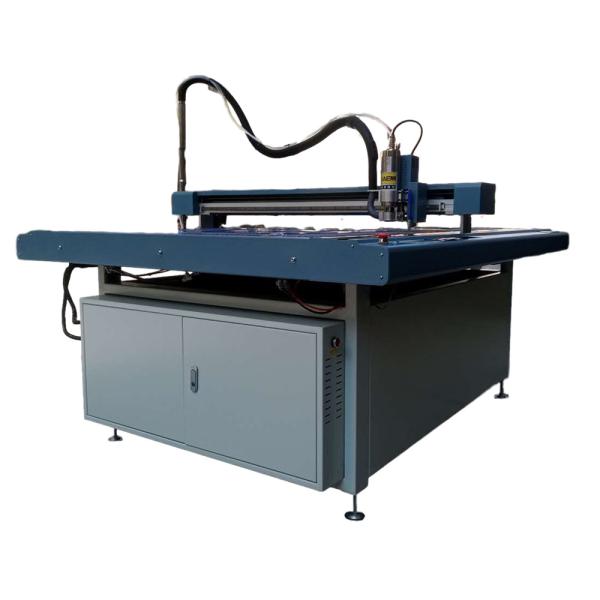 Cheap Garment Cutter for Multi Layered Fabric Cutting Machine Cutting Thickness≤1.5mm-6.0mm for sale