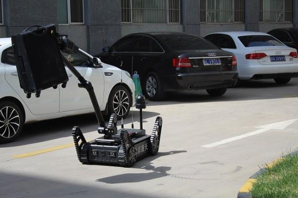 Cheap Motor Counter Terrorism Eod Robot Equipment With Explosives Disruptor / Aiming Device for sale
