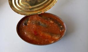 China Canned Sardine in Tomato Sauce Net Weight 425G x 24 Tall Tin / Oval Tin on sale