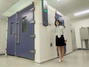 China LIYI Touch Screen Walk In Climatic Chamber  Reliability Testing Controlled on sale