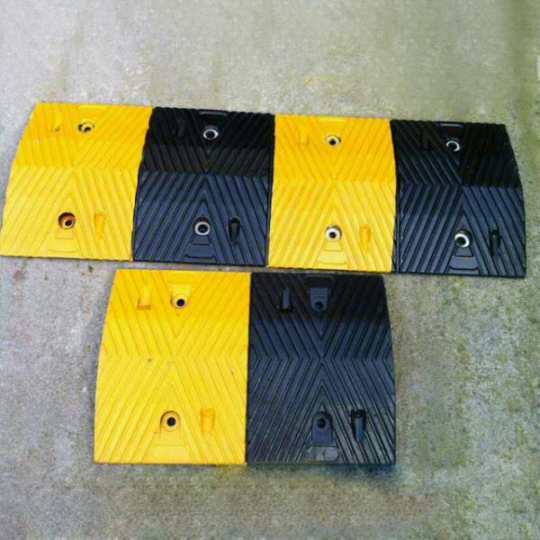 Cheap Highway Portable Rubber Speed Bumps PU Foam For Speed Bump for sale