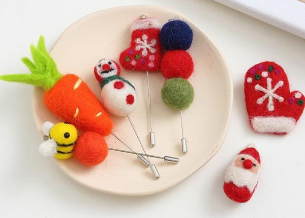 Cheap Environmental Friendly Wool Felt Balls Snowman Santa Carrot Pattern for sale