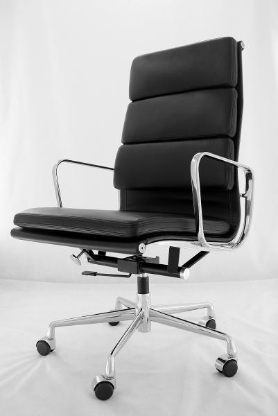 Cheap High Back Ergonomic Swivel Chair , Black Modern Office Chair With Lift Function for sale