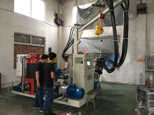 Cheap Industrial Polyurethane Foaming Machine Foam Output 20-50kg/Min for sale