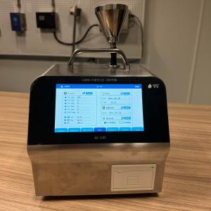 0.3μm-10.0μm Portable Particle Counter 100LPM For Cleanroom Monitoring