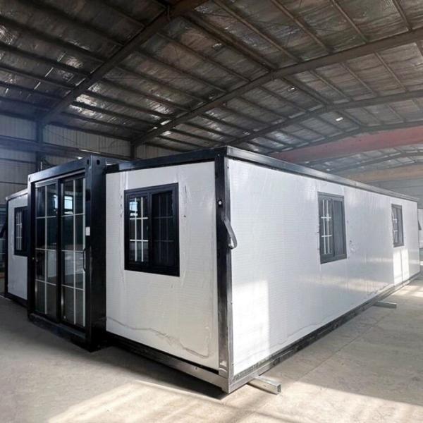 Cheap durable 3 Bedrooms Mobile Expandable Prefab House steel structure Modular Expandable Homes for sale