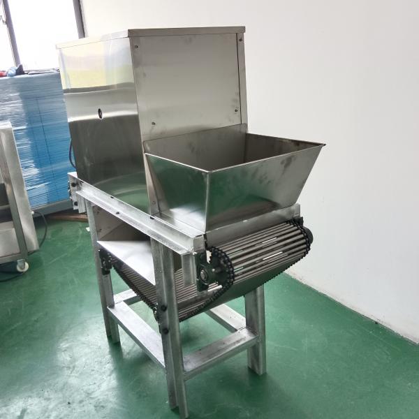 Cheap Easy to maintain Convenient to clean Intelligent chain onion peeling machine Efficient and time saving for sale