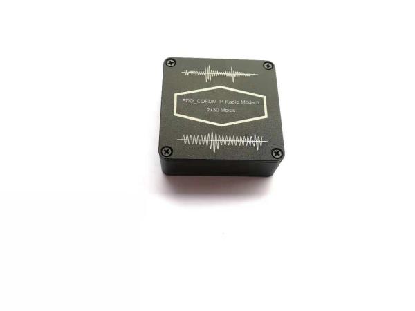 Cheap Low Latency 9W 2500MHZ Mini Size COFDM Transceiver RS232 Push To Talk for sale