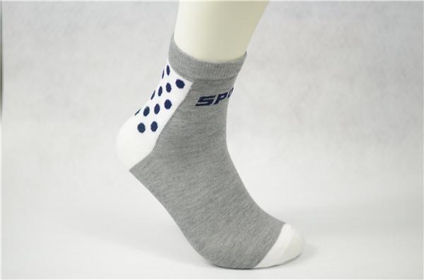Cheap Elastic Persistent Knitted Anti Slip Socks For Adults Custom Made Pattern for sale