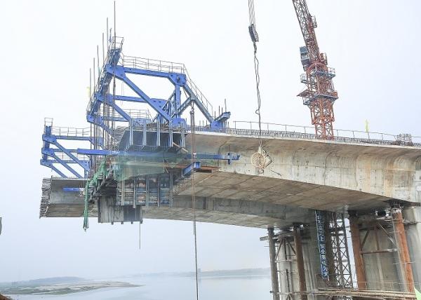 Cheap Lightweight Bridge Formwork Systems Beam Casting Mold Cantilever Form Easy Operation for sale